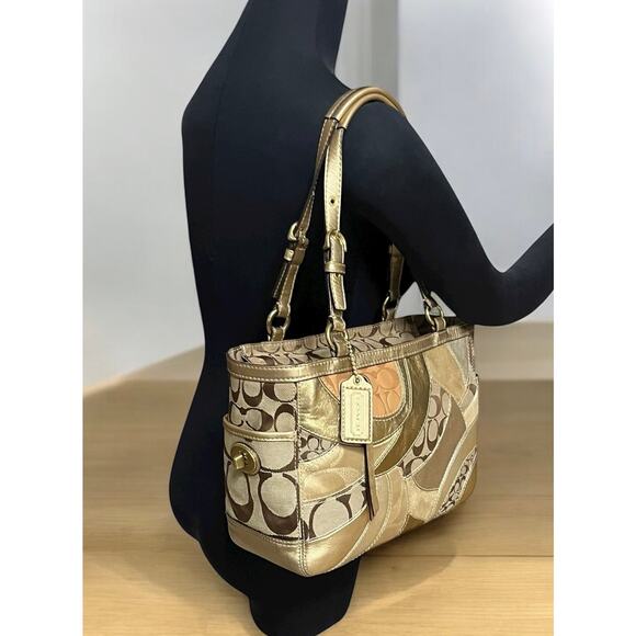 Y2K Coach 12740 Limited Edition Patchwork Gallery Tote & Wristlet - Picture 9 of 15